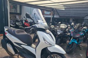 Piaggio Beverly 400 White Edition TUO A 63€ AL MES
