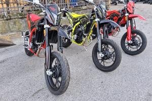 SWM SM 125 R**MOTARD MOT. BIALBERO