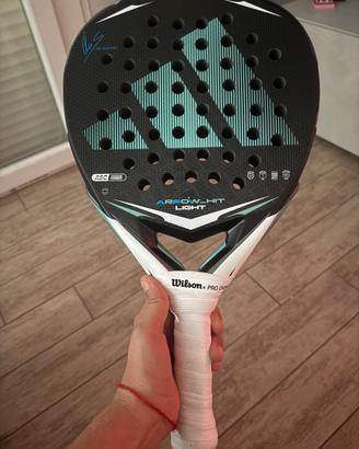 Adidas Arrow Hit Light