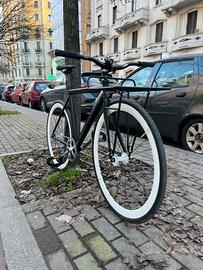 Bici a scatto fisso
