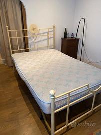 Letto una piazza e mezza in ferro battuto