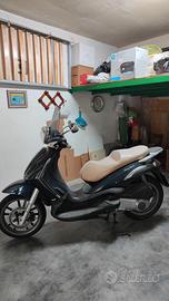 Scooter Beverly 125 Tourer