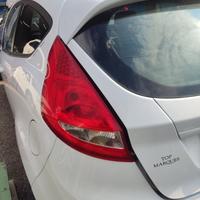 Fanale posteriore sinistro FORD FIESTA del 2010