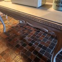 Tavolino elegante con piano in marmo