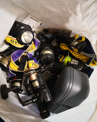 Lotto oggetti pesca sportiva