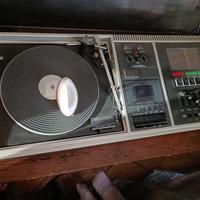 giradischi con stereo casetta 