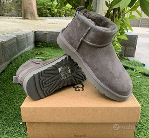 UGG Classic Super Mini Stivaletti da donna  EU 39