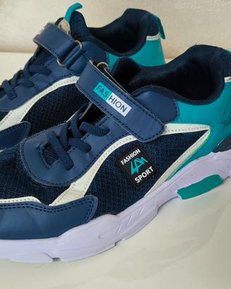 Scarpe da ginnastica, misura 39