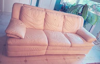 coppia divani in pelle natuzzi