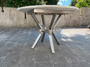 Tavolo in marmo bianco di carrara e acciaio inox