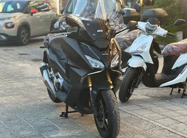 Honda Forza 750 tua a soli 87€