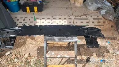 traversa paraurti anteriore Ford fiesta 2012
