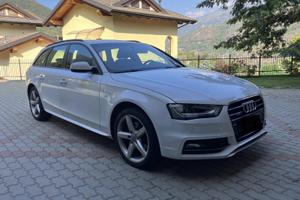 Audi A4  2.0tdi quattro Sline