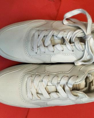 Scarpe ginniche della Bershka