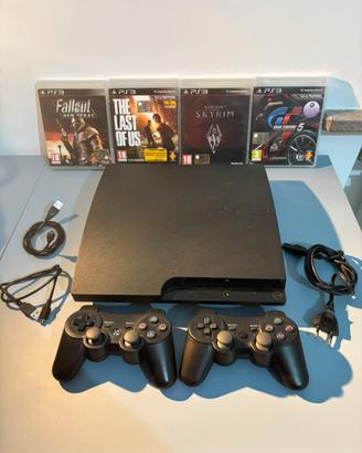 Playstation 3 Slim 160GB + 2 Controller + 4 giochi