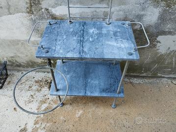 Toletta vintage con ripiani in marmo 