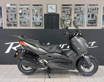 Yamaha X-Max 300