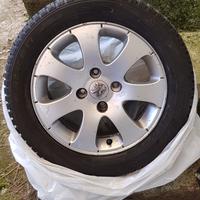 cerchi e gomme da neve quasi nuovi