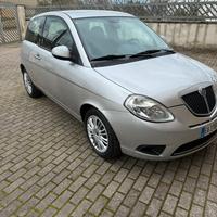 Lancia y anno 2010 benzina 90000km