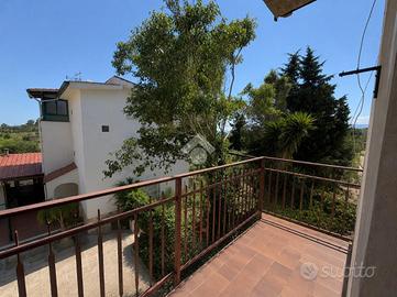 3 LOCALI A SANTA FLAVIA