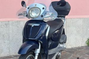 Scarabeo Light 200 - 2009
