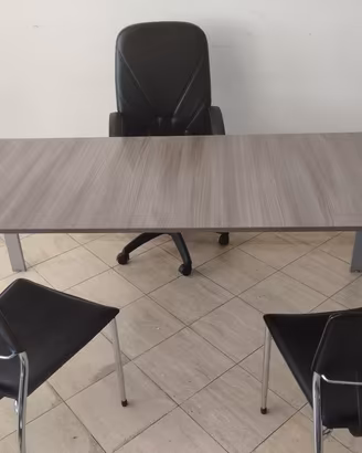 arredo per ufficio, scrivania, mobile, sedie