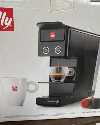 Macchina caffè illy