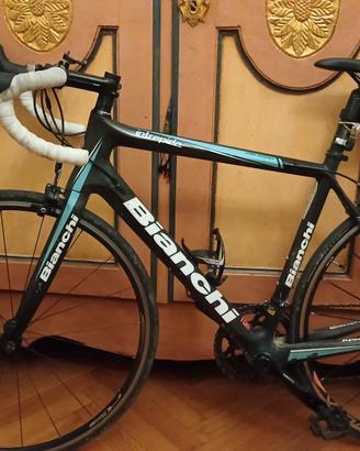 Bici da corsa BIANCHI INTREPIDA in carbonio