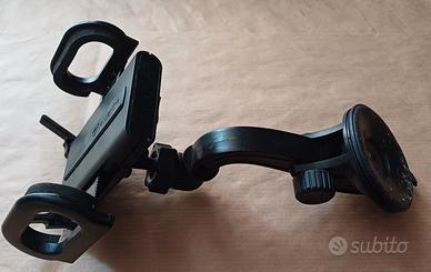 Supporto auto a ventosa per cellulari