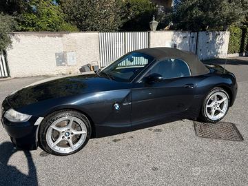 BMW Z4 3.0si (serie E85) allestimento M