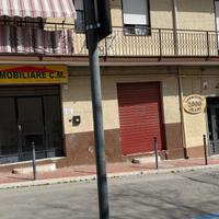 Locale 40 mq uso negozio, ufficio, magazzino