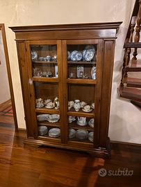 Vetrina antica in legno di noce