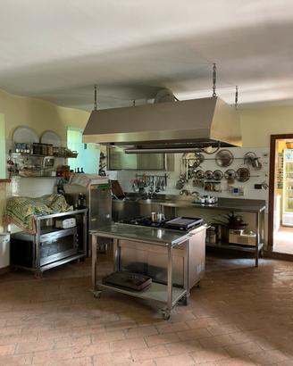 Arredamento completo taverna