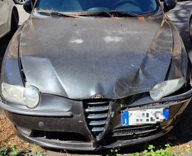 Alfa Romeo 147 incidentata