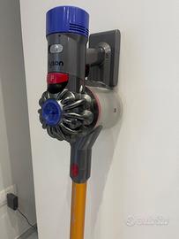 Aspirapolvere dyson v8