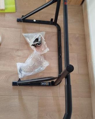 Barra per trazioni PULL UP BAR pieghevole da muro