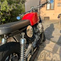 Moto special Cafe racer su base Guzzi V