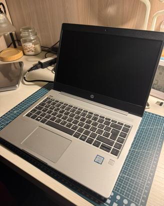 Pc portatile hp probook 440 g6 i5 8gen LEGGI SOTTO