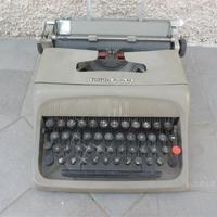 Macchina da scrivere Olivetti
