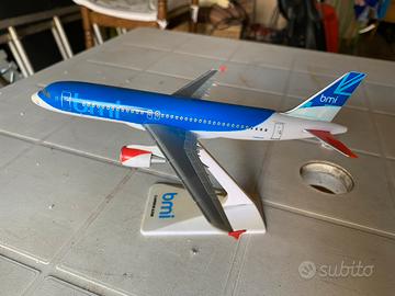 Modellino Aereo British Midland A320 1:200