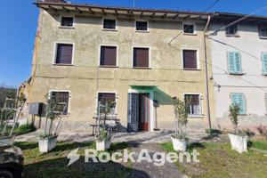 CASA+GRANDE PORTICO+CASA AGRICOLA+TERRENO IN UNICA