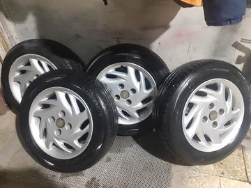 cerchi in lega R13 attacco Fiat 