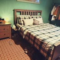 Letto matrimoniale ikea con comodino