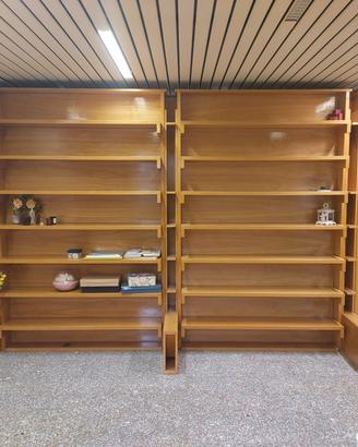 Libreria in legno massello