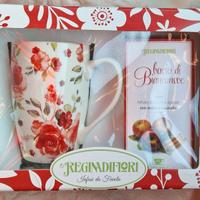 Tazza in porcellana con tisana