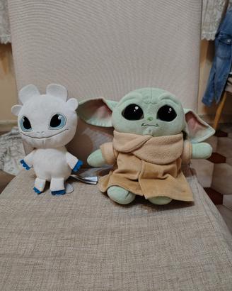 Peluche baby Yoda e furia bianca