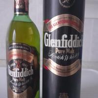 Bottiglia whisky Glenfiddich puro malto
