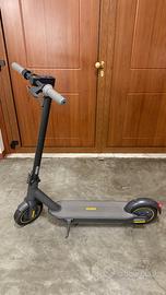 Monopattino Elettrico Ninebot Max G30 – Come Nuovo