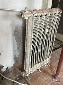 Calorifero in ghisa primi 900
