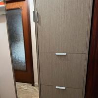 Armadio con vano scarpiera